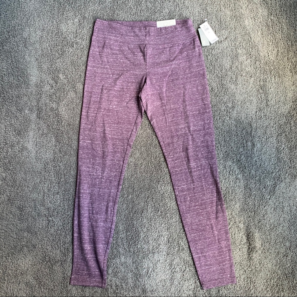 GapFit purple cropped leggings